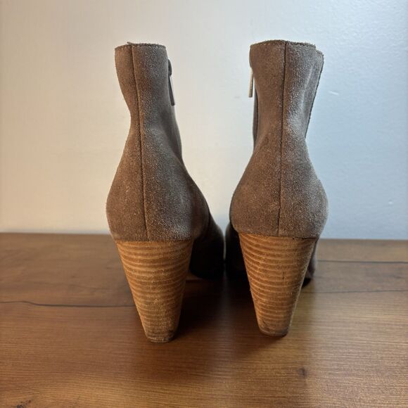 Charles David Women's 9 Niche Taupe Suede Ankle Boots Pointy Toe Stack Heel - Picture 3 of 11